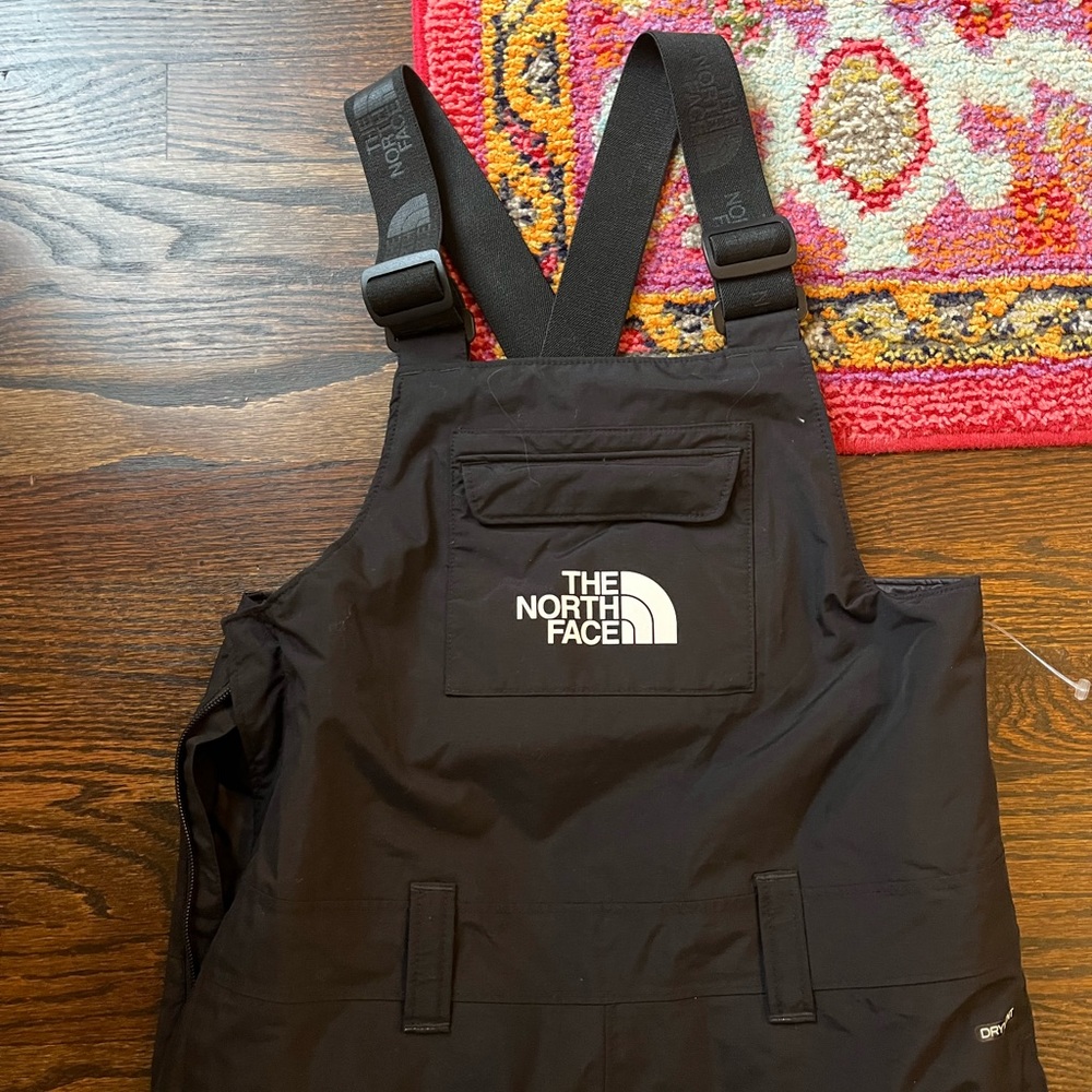 North face your 14/16 Freedom insulated Bibb like brand new